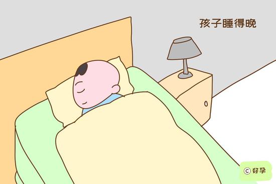 孩子睡得晚，容易焦虑躁动，对心脏产生压力